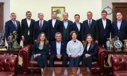 CHP'li Büyükşehir Belediye Başkanlarından Ortak Açıklama: Sayın Özgür Özel’in ve Parti Yönetimimizin Yanındayız