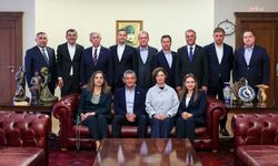 CHP'li Büyükşehir Belediye Başkanlarından Ortak Açıklama: Sayın Özgür Özel’in ve Parti Yönetimimizin Yanındayız