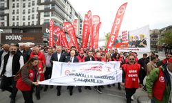 Başkan Yaşar, Belediye Çalışanları İle Birlikte Yürüdü