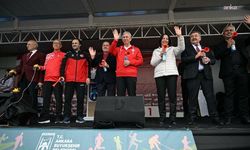 Geleneksel Ankara Yarı Maratonu ve Halk Koşusu... Mansur Yavaş: "Amacımız Tam Maratonda Koşulması"