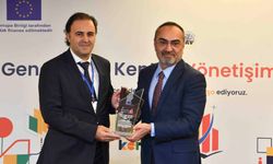 Genç Dostu Yerel Yönetişim Zirvesi'nde ABB'ye Ödül