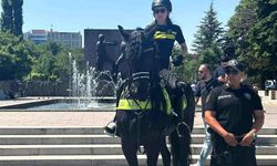 NATO Zirvesi için Atlı Polis Devriye