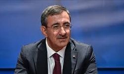 Cumhurbaşkanı Yardımcısı Cevdet Yılmaz'dan Açıklama: Memur ve Emekli Maaşına Ek Zam Gelecek mi?