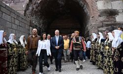 Mansur Yavaş: Kentler Tarihleriyle, Geçmişleriyle Yaşar