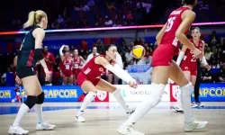 6 Maçlık Galibiyet Serimiz Sona Erdi: Filenin Sultanları, ABD'ye Karar Setinde Mağlup Oldu