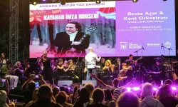 Başkentliler "Kayahan İmza Konseri"nde Buluştu