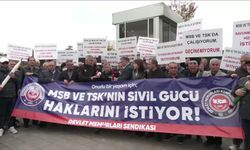 MSB ve TSK'da Görevli Sivil Memurlar TÜİK Önünde