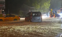 İstanbul'u Sağanak Vurdu: Birisi Çocuk İki Kişi Hayatını Kaybetti