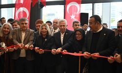 ABB Başkanı Mansur Yavaş, Cumhuriyet Yüzme Havuzu ve Spor Kompleksi’ni Hizmete Açtı