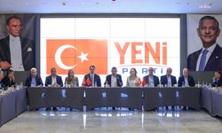 Özgür Özel: Bundan Sonra İzmir'in 10 Milletvekili Var, Bir Tanesi de Özgür Özel