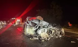 Ankara Polatlı'da Bariyerlere Çarpan Otomobil Yanarak Karşı Şeride Geçti, 1 Kişi Öldü
