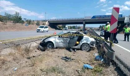 Ankara'da Kontrolden Çıkan Otomobil Takla Attı: 1 Ölü, 3 Yaralı