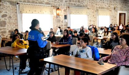 Altındağlı Gençlere 'Polislik' Meslek Semineri