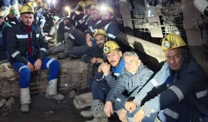Madencilerin Direnişine Depremzedelerden Destek: Madencilerin Azim ve Kararlılığı Olmasaydı Biz O Cehennemden Çıkamazdık