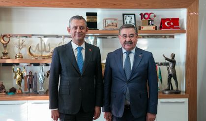 Özgür Özel, Gölbaşı Belediye Başkanı Odabaşı’nı Ziyaret Etti