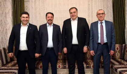 CHP'li Belediye Başkanları Hizmet Geliştirme Toplantısında Buluştu