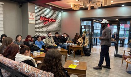 Kitap Kafe'de Ücretsiz İngilizce Konuşma Kulübü