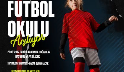 Mamak'ta Kız Futbol Okulu Açılıyor