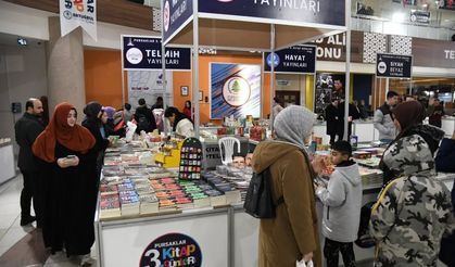 Pursaklar Kitap Günleri Sürüyor
