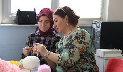 Etimesgut Belediyesi Kursiyerlerinden Çocuklara Kıyafet Desteği