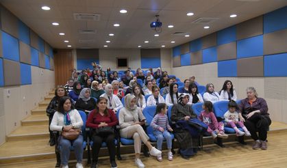 Mamak'ta Çocuk Bakım Eğitimi Sürüyor