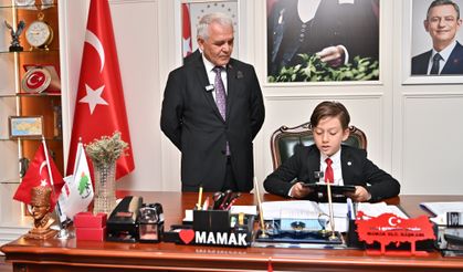 Mamak'ta Başkanlık Koltuğuna Çocuklar Oturdu