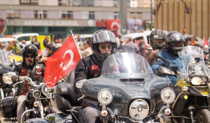 Etimesgut’ta 19 Mayıs Coşkusu: DUMAN Konseri ve Türkchopper İle Anıtkabir Korteji