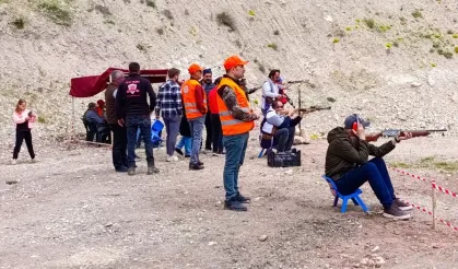 Nallıhan'da Tek Kurşun Atış Yarışması Düzenlendi