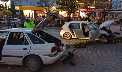 Kahramankazan'da Trafik Kazası: 5 Yaralı