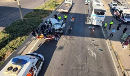 Elmadağ'da Otomobil İle Otobüs Çarpıştı: 2 Yaralı