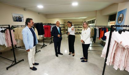 Yenimahalle Belediyesi'nden 3 Bin 700 Aileye Düzenli Gıda ve Giyim Yardımı