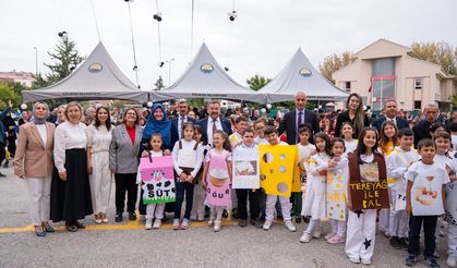 Gölbaşı Belediyesi Dünya Okul Süt Günü'nde 15 Bin Süt Dağıttı