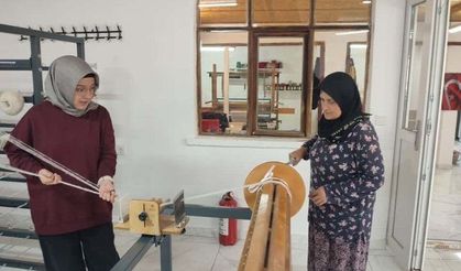 Güdül'de Kadınlar Tiftik Yününden Tekstil Üretiyor