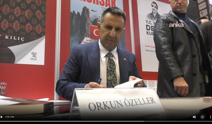Orkun Özeller, 23. Ankara Kitap Fuarı’nda Okuyucuyla Buluştu
