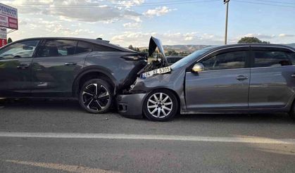 Elmadağ'da Zincirleme Kaza: 5 Yaralı