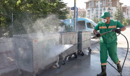 Çankaya'da Temizlik Mesaisi Gece Gündüz Sürüyor