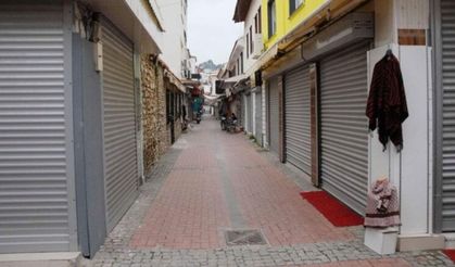 7 Ayda 71 Bin Esnaf Kepenk Kapattı