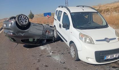 Ankara Beypazarı'nda İki Aracın Çarpıştığı Kazada 3 Kişi Yaralandı