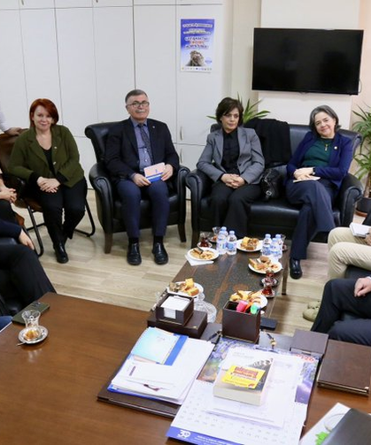 Venezuela’nın Ankara Büyükelçisi KESK’i Ziyaret Etti