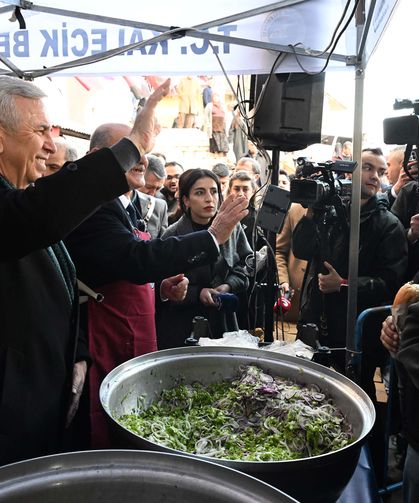 Mansur Yavaş Kalecik'te Hamsi Şölenine Katıldı