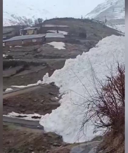 Çığ Düşme Anı Kamerada