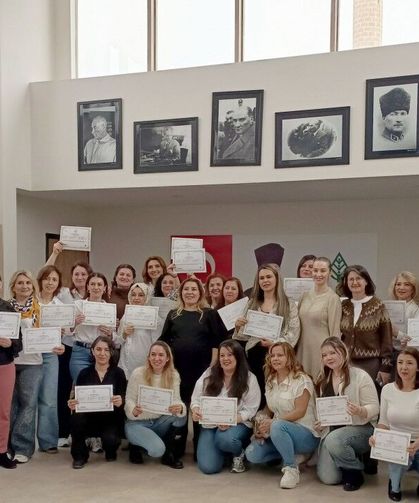 Çankaya Evi Meslek Edindirme Eğitiminde 40 Kursiyere Sertifika