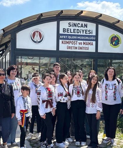 Romanyalı Öğrencilerden Sincan Eko Çiftlik Ziyareti