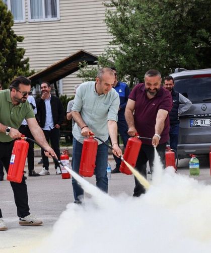 Çankaya Belediyesi Personeline Yangın Söndürme Tatbikatı