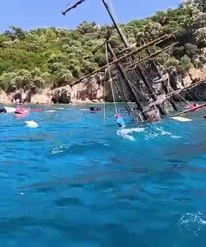 Marmaris'te 110 Yolcu Taşıyan Gezi Teknesi Battı