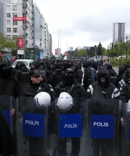 Olaylı 1 Mayıs: Mecidiyeköy'de 100'e Yakın Kişi Gözaltına Alındı