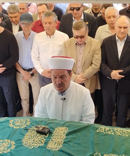 Özgür Özel’in Amcası Son Yolculuğuna Uğurlandı