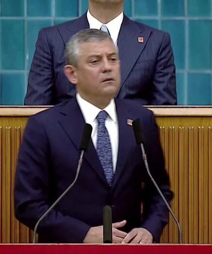 Özgür Özel: Önümüzde Duran, Bu Milletin Ayaklarının Altında Kalır