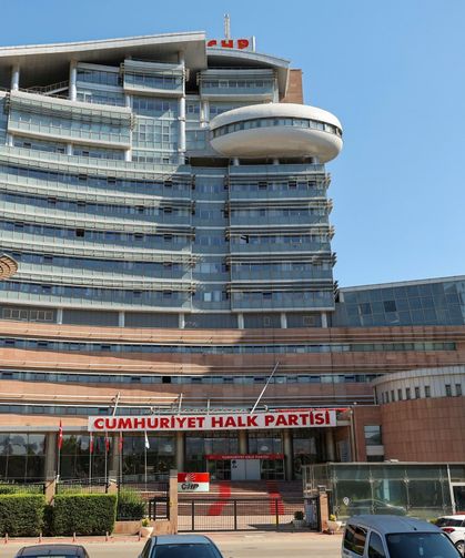 CHP Genel Merkezi'nde İşten Çıkarılmalar Sürüyor