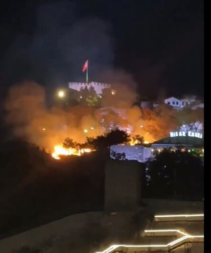 Ankara Kalesi Yakınında Yangın Paniği